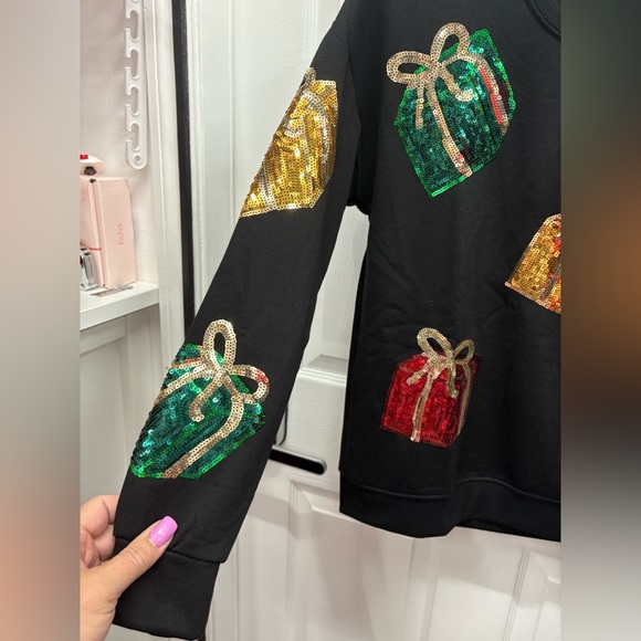WORKSHOP Black LONG sleeve TOP size small  with sequined festive presents 🎁 - Picture 8 of 8